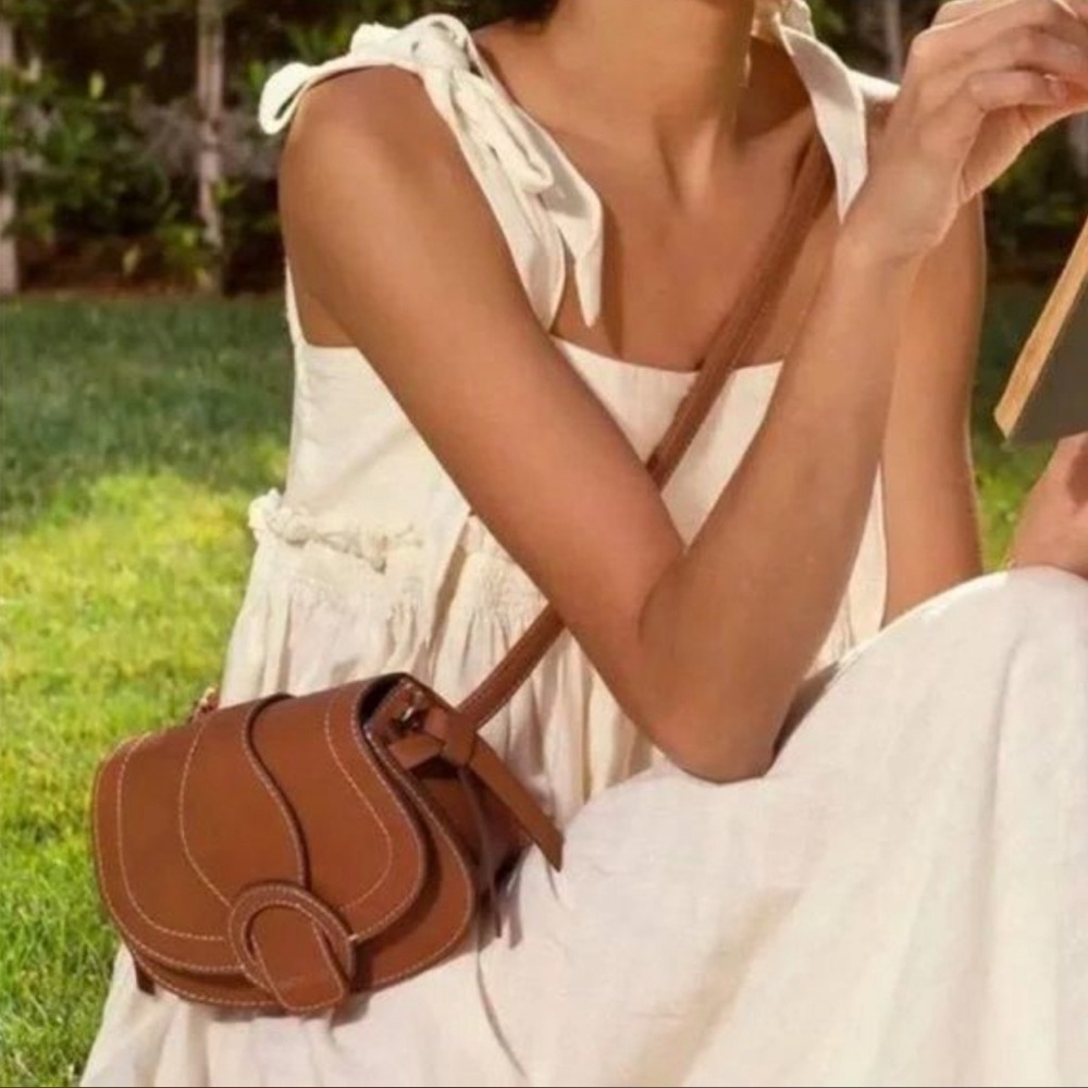 Rachel Zoe NWT Vegan bag. MSRP$85 Perfect gift! - Picture 3 of 10